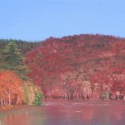 Herbstwald am See